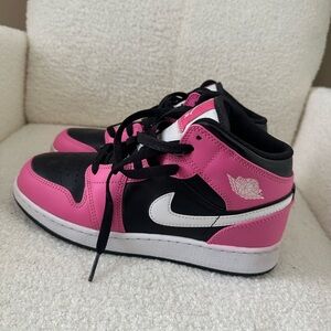 Air Jordan 1 Mid GS ‘Pinksicle’
